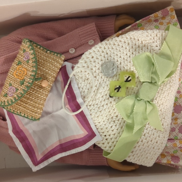 Retired Kit Doll, Box, and Accessories, Pristine Condition - Picture 10 of 10